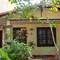Отель Harry's Bungalows & Restaurant 