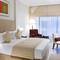 Отель Mercure Dubai Barsha Heights Hotel Suites