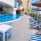 Отель Tulip Creek Hotel Apartments Apart