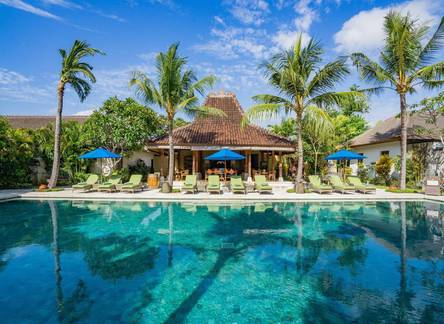 Отель Sudamala Suites & Villas