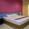 Отель The Color Living Hotel