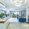 Отель Lasalle Suites & Spa