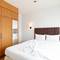 Отель Lasalle Suites & Spa