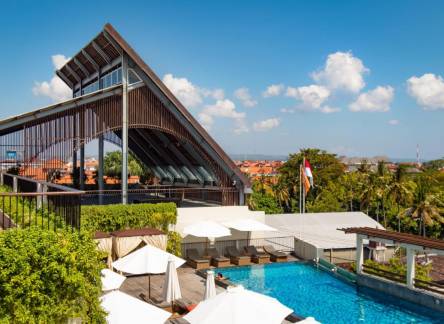 Отель The ONE Legian