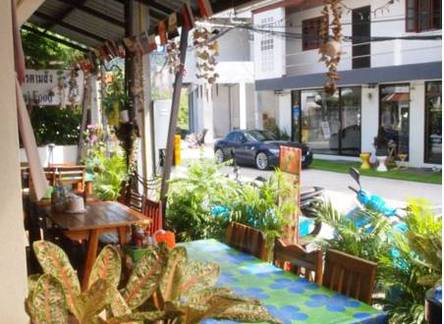 Отель Baan Kamala Hostel 