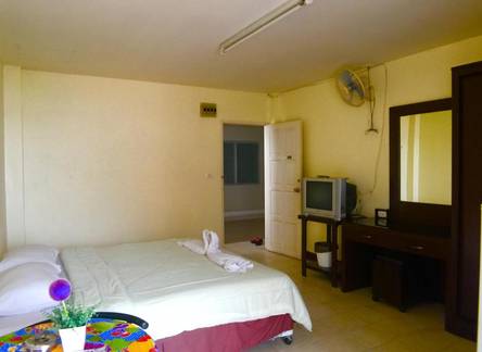 Отель Ekkamon Apartment