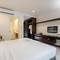 Отель The Regent Condo 