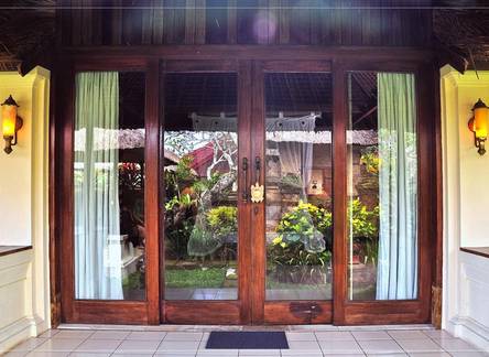 Отель Bumi Ubud Resort