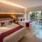 Отель Viva Wyndham Azteca