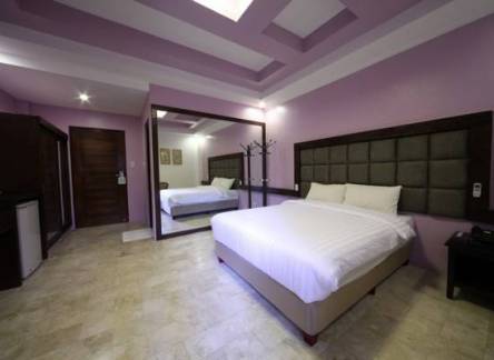 Отель Woodland Resort Hotel