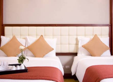 Отель Lewis Grand Hotel