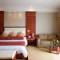 Отель Lewis Grand Hotel