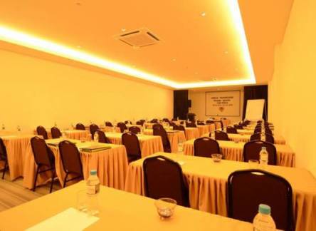 Отель The Leverage Business Hotel (Bandar Baru Mergong)