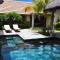 Отель Oasis Villas by Evaco Holiday Resorts