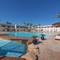 Отель Reef Oasis Beach Resort