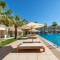 Отель Reef Oasis Beach Resort