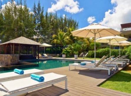 Отель Bon Azur Elegant Suites & Penthouses