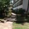 Отель Papillon Beach Apartments