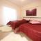 Отель Les Sirenes Apartments