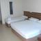 Отель Venessa Beach Hotel