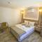 Отель Lale Hotel Kas