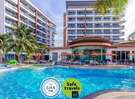 Отель The Beach Heights Resort