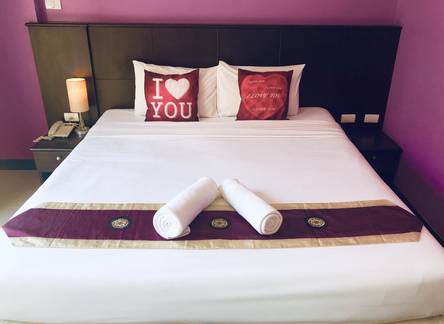 Отель Hollywood Inn Love