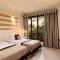 Отель Juweira Boutique Hotel