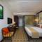 Отель Royal Riverside Hoi An Hotel