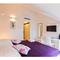 Отель Laura Lux Suites