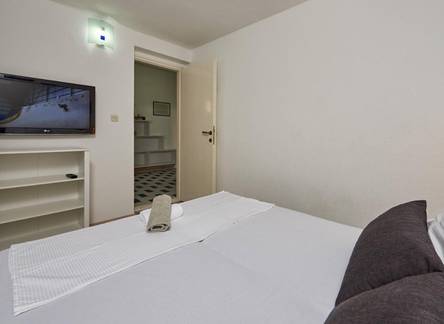 Отель Apartments Lea