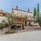 Отель Apartment Macan