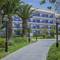 Отель Golden Coast Hotel & Bungalows
