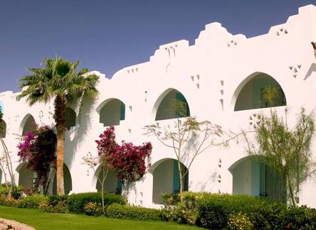Отель Domina Hotel & Resort Oasis