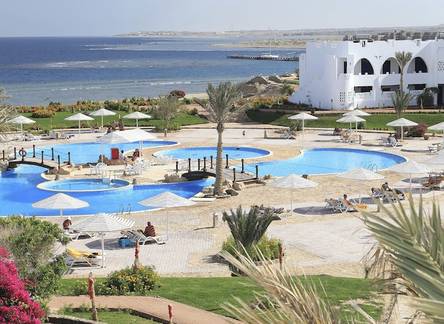 Отель The Three Corners Equinox Beach Resort