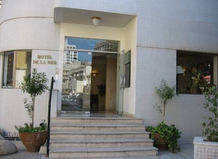 Отель De La Mer Hotel