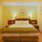 Отель De La Mer Hotel