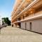 Отель The Golden Suites & Spa