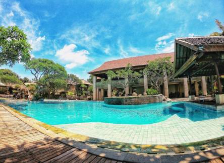 Отель Grand Balisani Suites
