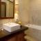 Отель Grand Balisani Suites