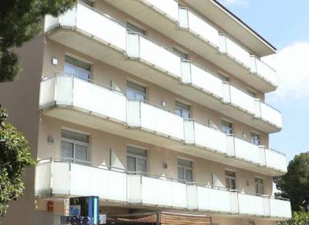 Отель Aqua Hotel Nostre Mar Apartaments