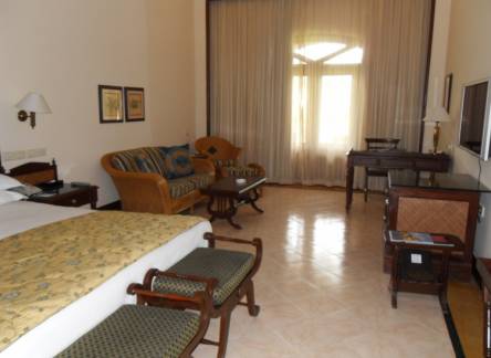 Отель The Lalit Golf & Spa Resort