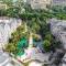 Отель Swissotel Sanya Yalong Bay