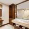 Отель Swissotel Sanya Yalong Bay