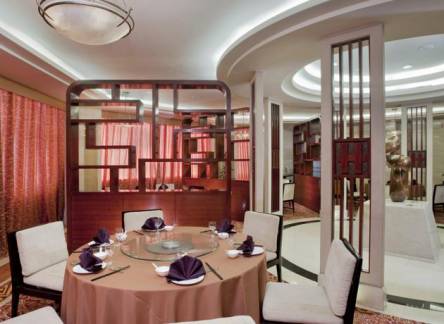 Отель Holiday Inn Sea View Qinhuangdao