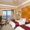 Отель Holiday Inn Sea View Qinhuangdao
