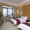 Отель Holiday Inn Sea View Qinhuangdao