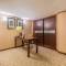 Отель Jianguo Hotspring Hotel Beijing