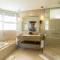 Отель Sands Suites Resort & Spa