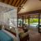 Отель Four Seasons Resort At Kuda Huraa